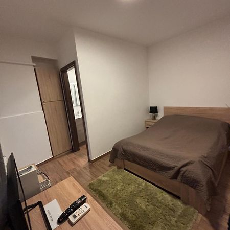 Beugro Lak Hotel Esztergom Buitenkant foto