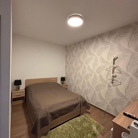 Beugro Lak Hotel Esztergom Buitenkant foto