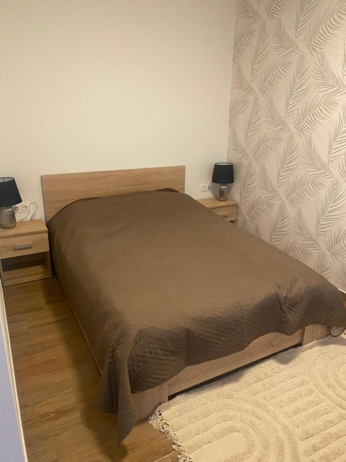 Beugro Lak Hotel Esztergom Buitenkant foto