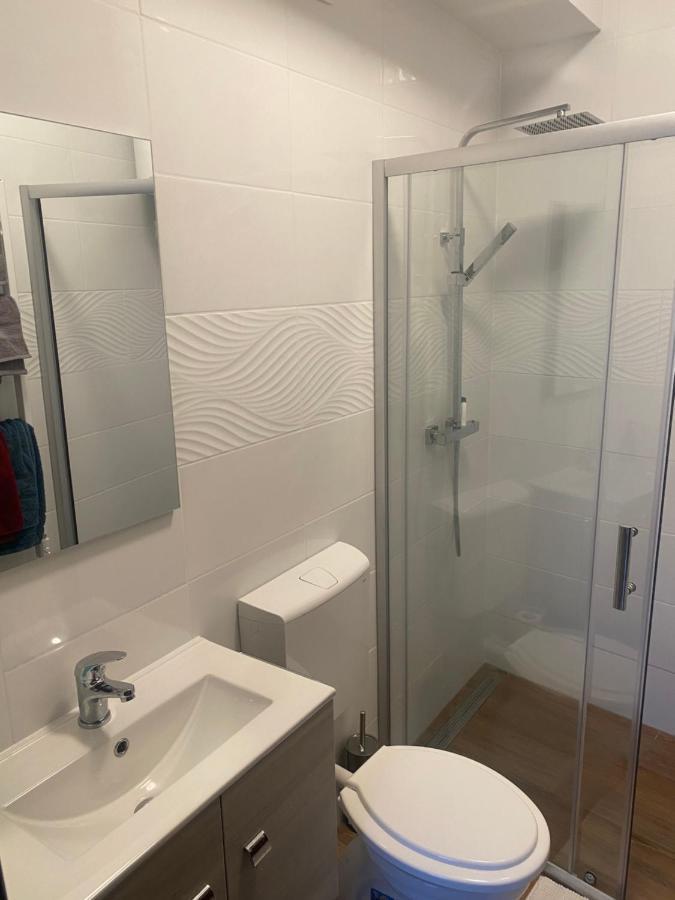 Beugro Lak Hotel Esztergom Buitenkant foto